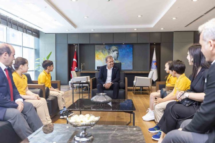 Başkan Seçer, öğrencilerle bir araya geldi