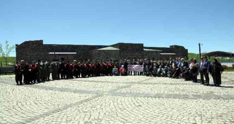 Tarsuslu gaziler Sarıkamış'ı ziyaret etti