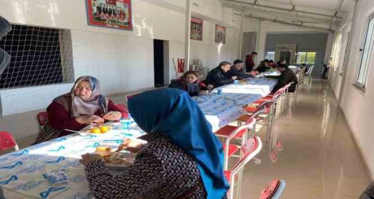 Mersin Büyükşehir Belediyesi 7 bin 500 depremzedeye barınma sağlıyor