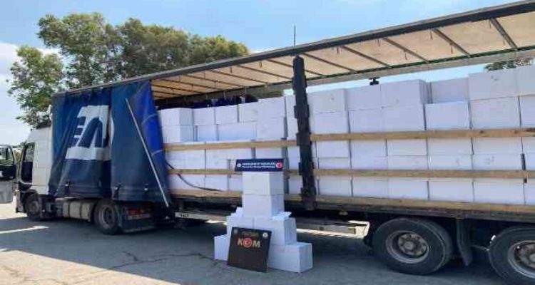 Mersin'de 10 milyon boş makaron ele geçirildi