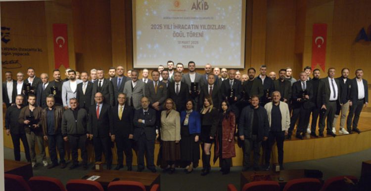 YAŞ MEYVE SEBZE İHRACATININ YILDIZLARI MERSİN’DE ÖDÜLLENDİRİLDİ
