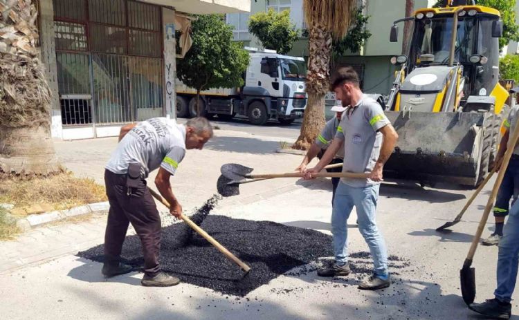 Akdeniz’de yeni yollar açılıyor, kaldırımlar yenileniyor