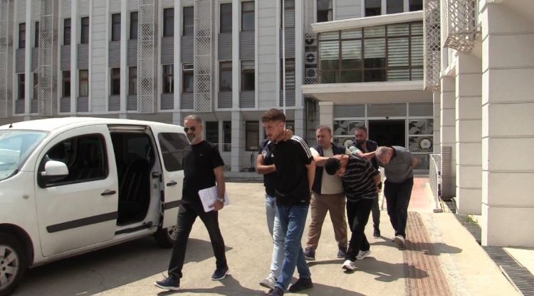 Mersin’de güvenlik kameralarınca tespit edilen hırsızlık zanlıları tutuklandı