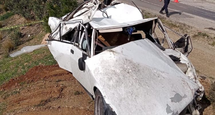 Mersin’de otomobil şarampole yuvarlandı: 2 ölü