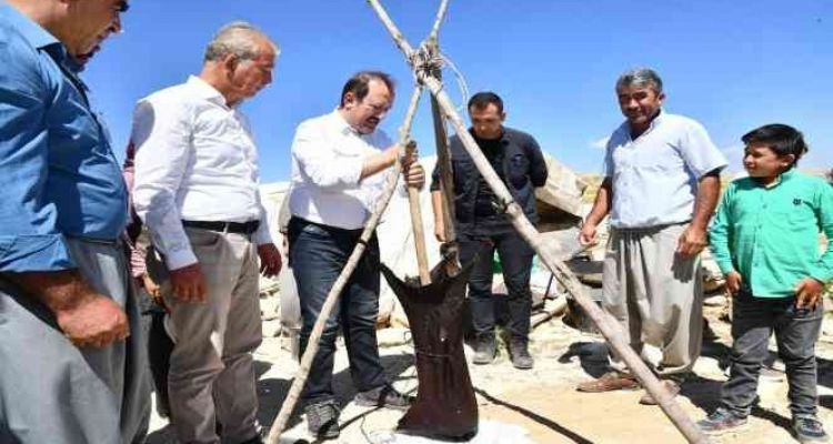 Vali Pehlivan, Arslanköy'de temaslarda bulundu