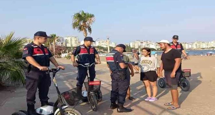 Scooterlu jandarma ekipleri devriyede