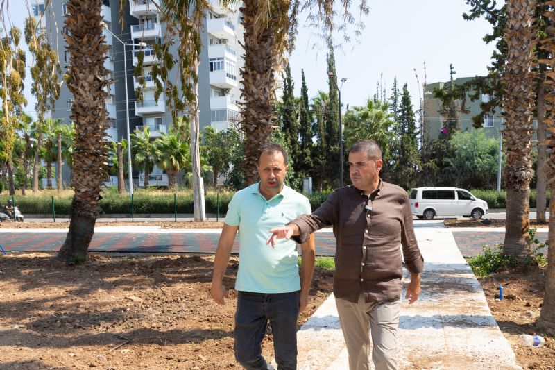   MASAL PARK VE UĞUR MUMCU PARKI YENİLENİYOR