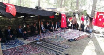 SARIKEÇİLİ YÖRÜKLERİNDEN MEHMETÇİĞE DUA