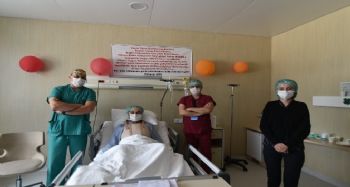 Şehir Hastanesi'nde tedavi gören hastadan pankartlı teşekkür