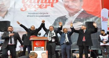 SEÇER: "ARTIK HALKIN SURATINA ÇEMKİRENLERİ GÖRMEK İSTEMİYORUZ"