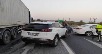 Tarsus'ta zincirleme trafik kazası: 5 yaralı