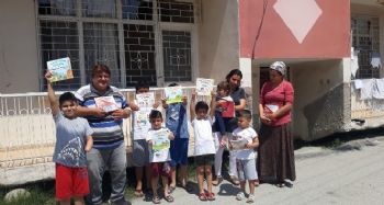 Muhtardan çocuklara 500 adet kitap