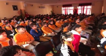 ÖĞRENCİLERE ÇOCUK HAKLARI EĞİTİMİ VERİLDİ
