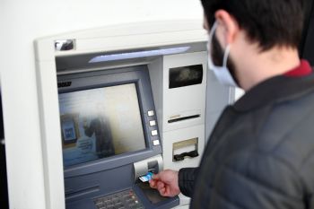 Büyükşehir, öğrenim yardımının üçüncü ödemesini hesaplara yatırdı