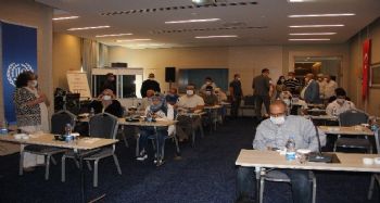 Türkiye'de bir ilk: Suriyeli sağlık çalışanlarına iş sağlığı ve güvenliği eğitimi Mersin'de başladı