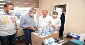Tarsus'ta oda ve derneklere maske desteği sürüyor