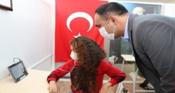 Toroslar Belediyesinden pandemi döneminde vatandaşla sosyal destek