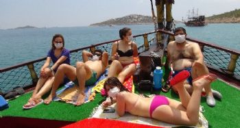 Mersin'de maskeli ilk yat turu başladı