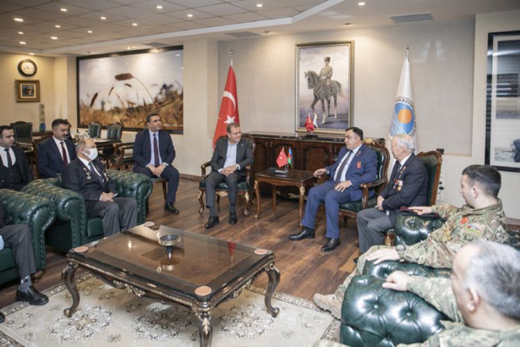 Büyükşehir Belediyesinden Kazanlı'da asfalt çalışması