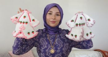 Hem çeyizini hazırladı, hem de meslek edindi