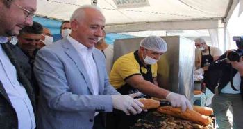 Mersin'de Karaduvar Balık Festivali coşkusu