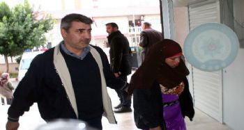 BELEDİYE OTOPARKINA TERK EDİLEN BEBEĞİN AİLESİ BULUNDU