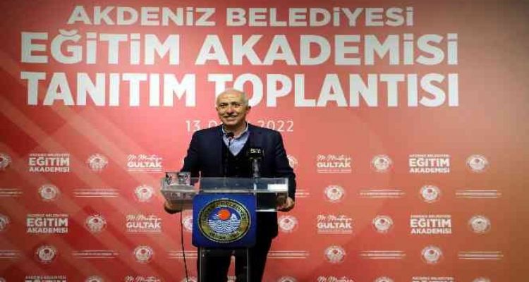 Akdeniz Belediyesi, bu yıl 7 bin öğrenciye eğitim desteği verecek