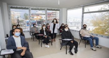 Mersin Büyükşehir Belediyesinin kurs merkezlerinde yüz yüze eğitim başladı