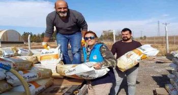 Akdeniz Belediyesine ilaç gibi destek: Sokaktaki canlar dostlara 2 ton mama