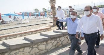 Seçer: “Sahiller vatandaşındır. İstediği yerde havlusunu atar güneşlenir”