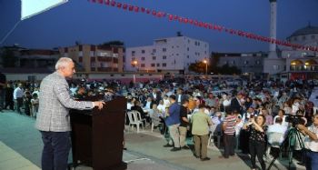 Binlerce kişi Akdeniz Belediyesi'nin gönül sofrasında buluşuyor