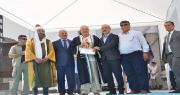  “AHİ BABA” İLAN EDİLEN KALKINMA BAKANI ELVAN, AHİ PİLAVI DAĞITTI