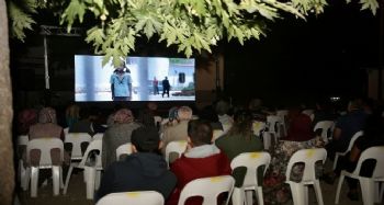 Erdemli'de yazlık sinema keyfi bayramda da devam etti
