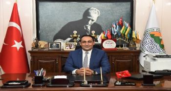 Başkan Yılmaz, Milli Dayanışma Kampanyasına bir maaşını bağışladı