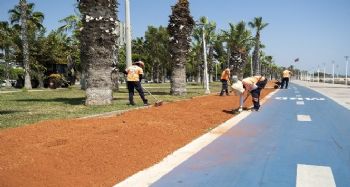 Mersin Büyükşehir Belediyesi, koşu ve yürüyüş yolunu bakıma aldı