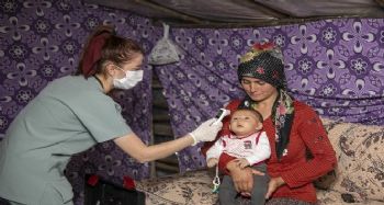 2 bin rakımdaki konargöçer Yörüklere kuaför hizmeti bile götürdüler