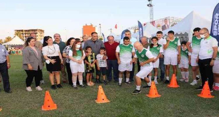 Toroslar'da yaz spor kursları 21 branşta devam ediyor