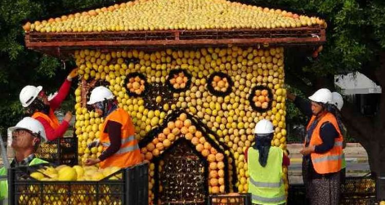 Mersin Uluslararası Narenciye Festivali'nde son hazırlıklar yapılıyor