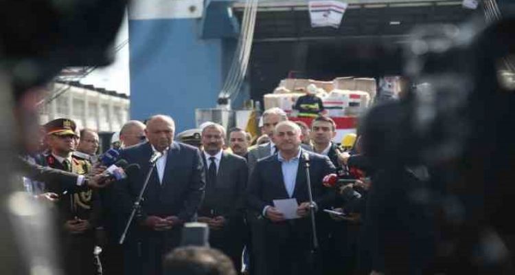 Mısır'dan gelen yardım gemisi Mersin Limanına ulaştı