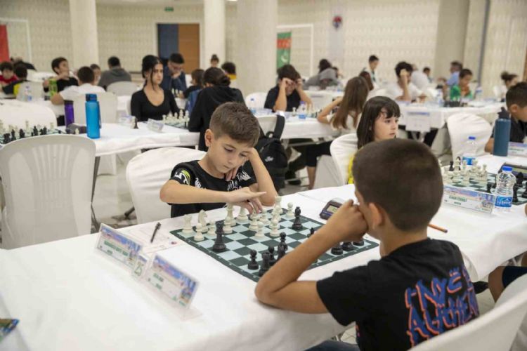 ‘7. Uluslararası Satranç Turnuvası’ başladı
