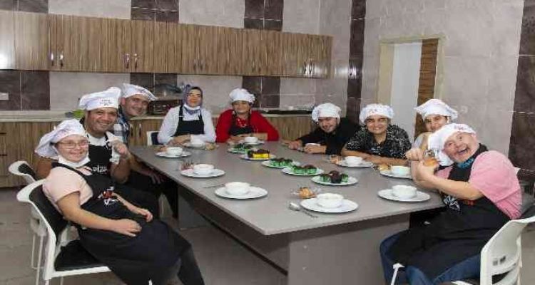 Engelsiz Mutfak Atölyesi'nde geleceğin aşçıları yetişiyor