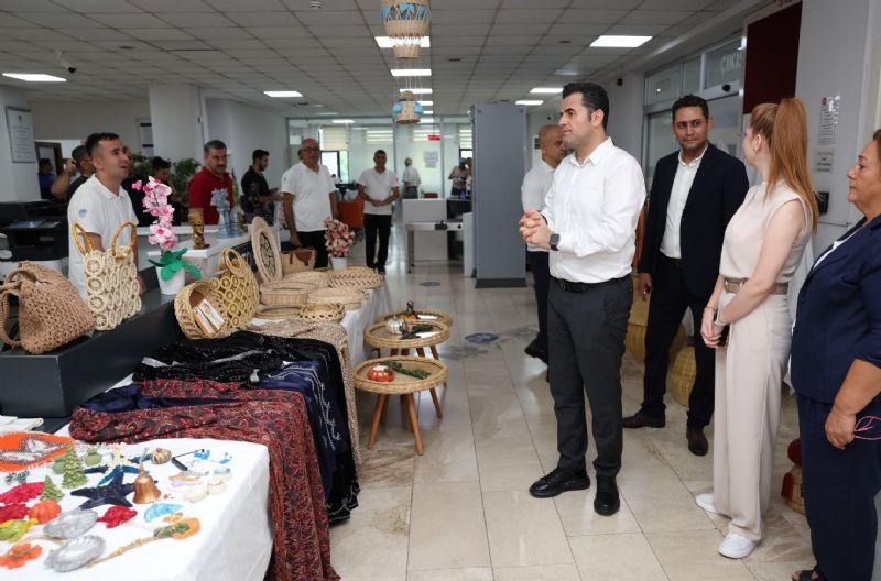 Akdeniz’de ’Emekten Sahneye’ yılsonu sergisi