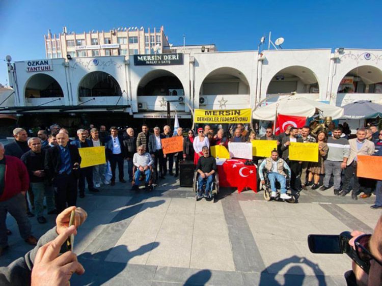 Kur'an-ı Kerim yakılmasına Mersin'den tepki: Tarih İsveç'i her daim Türkiye'ye mecbur kılmıştır