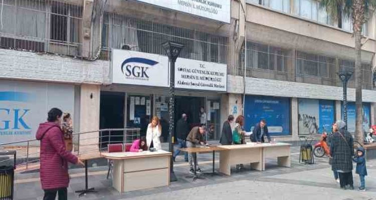 E-Devlet, SGK önlerindeki EYT kuyruğunu azalttı
