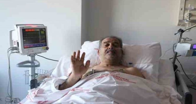Enkaz altında idrarını içerek 183 saat hayatta kalmış