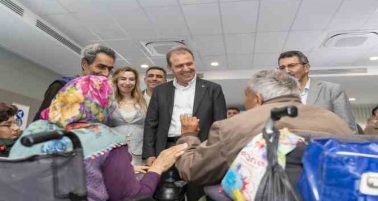 Mersin'de ‘Akülü Sandalye Dağıtım Töreni’ gerçekleşti