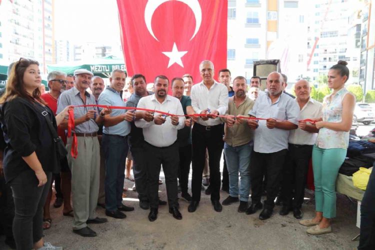 Mezitli’ye yeni bir semt pazarı daha açıldı