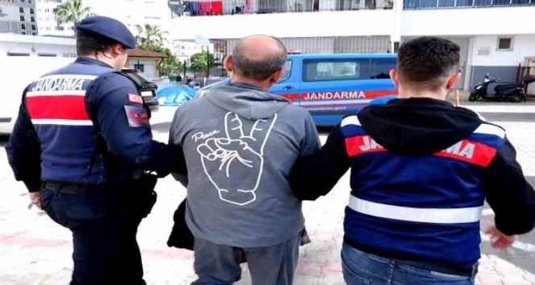 Mersin'de fuhuş operasyonu: 3 tutuklama