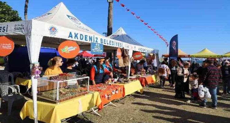 Akdeniz Belediyesi, festival konuklarının ilgi odağı oldu