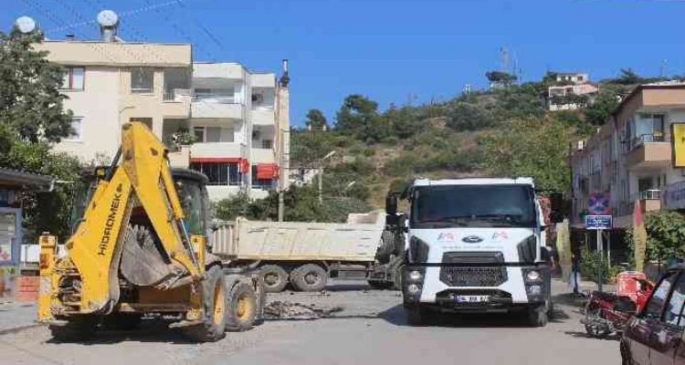 Aydıncık ve Bozyazı'da asfalt çalışmaları sürüyor